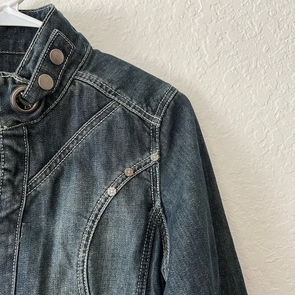 dELiA*s Dark Wash Denim Cropped Jean Jacket Size Large - Picture 5 of 6
